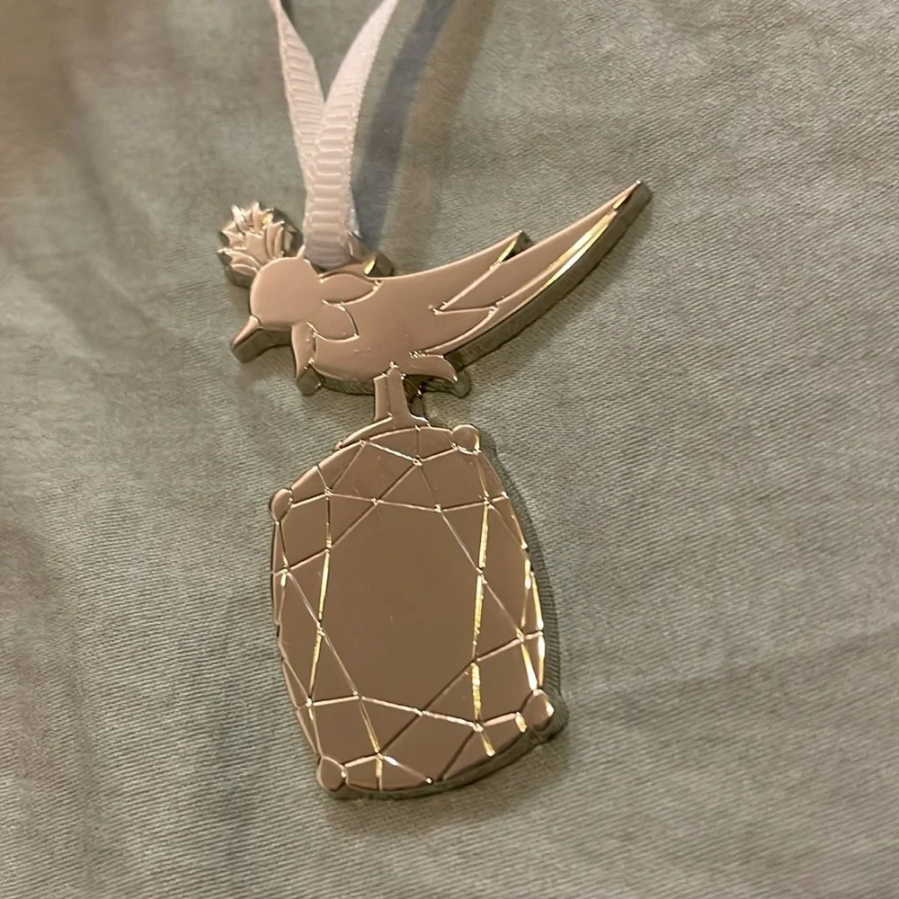 Authentic Limited Tiffany & Co. Jean Schlumberger’s Bird on a Rock Charm